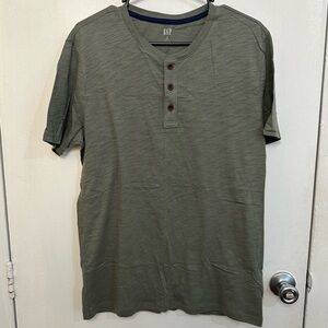 Men’s GAP Lived-in Henley